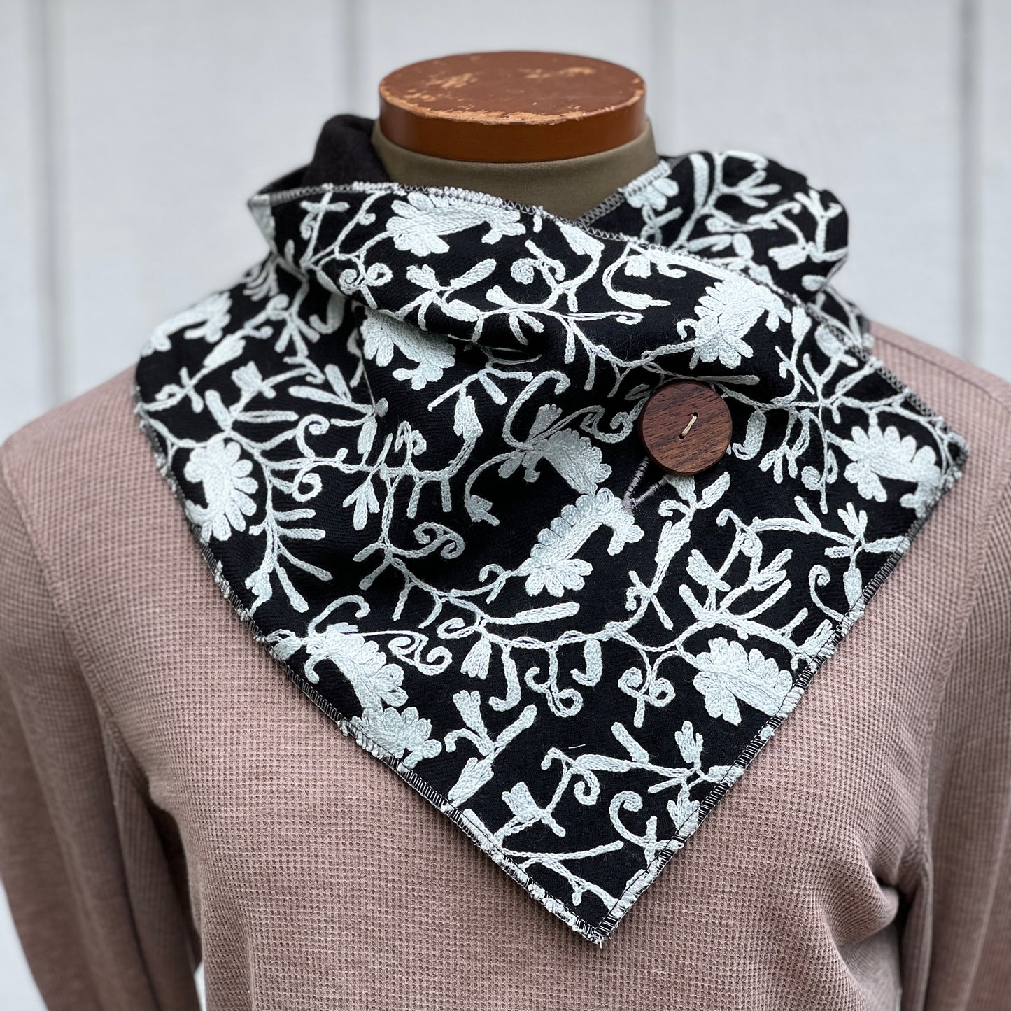 White on black embroidered Neckwarmer