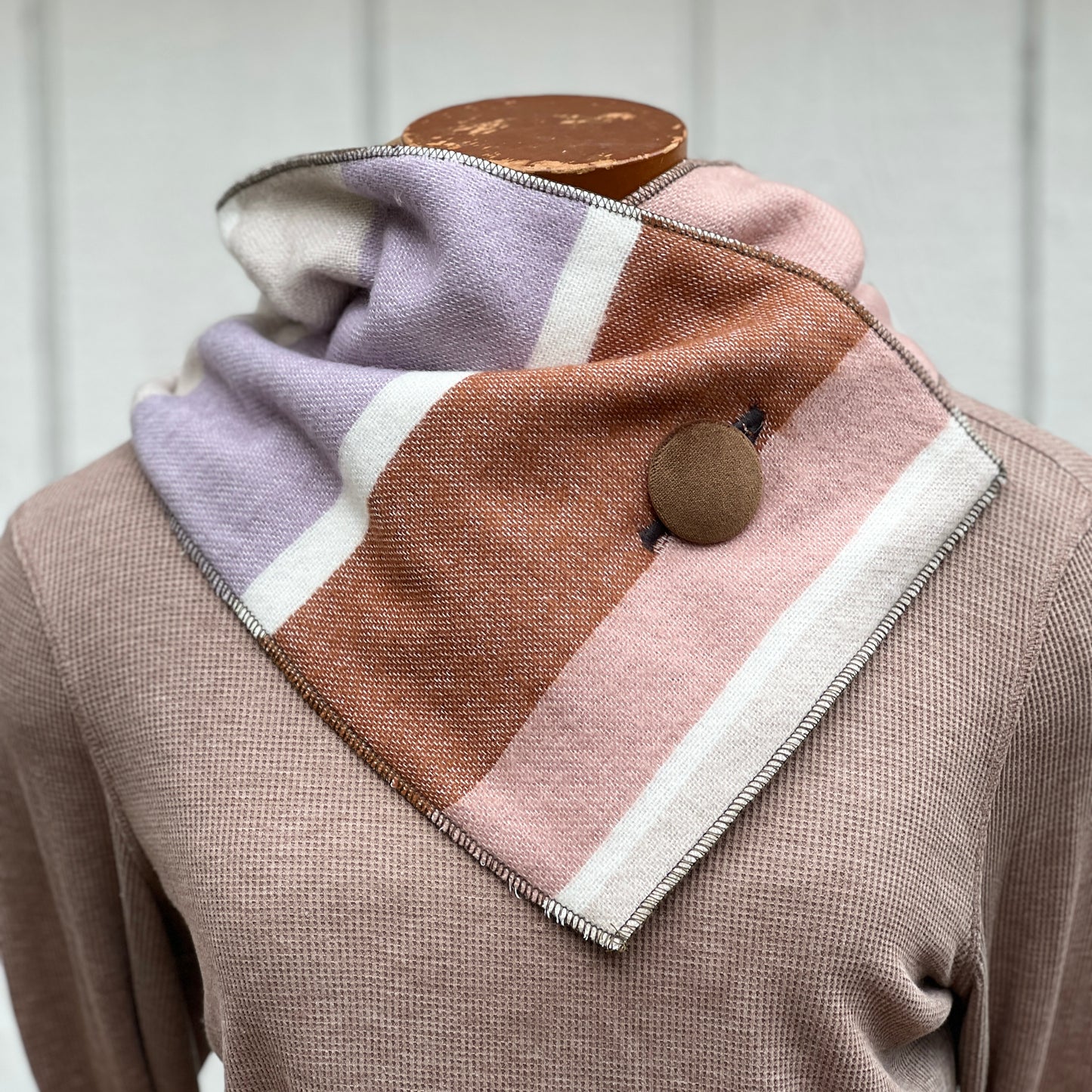 Neutral Neckwarmer