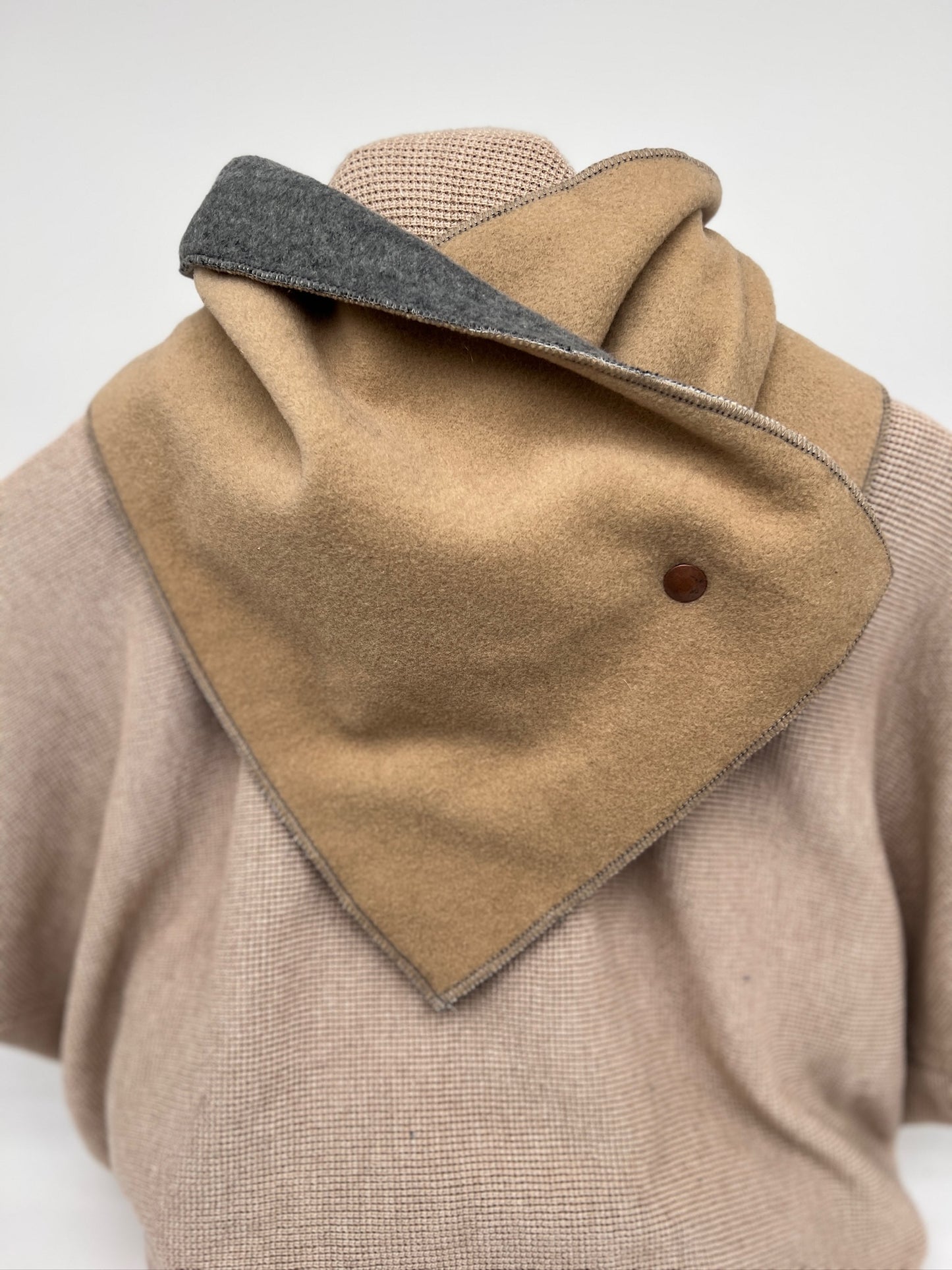 Camel Walk Neckwarmer
